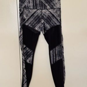 Lululemon Women's Hot to Street Full On Luxtreme Heatwave Pants Leggings